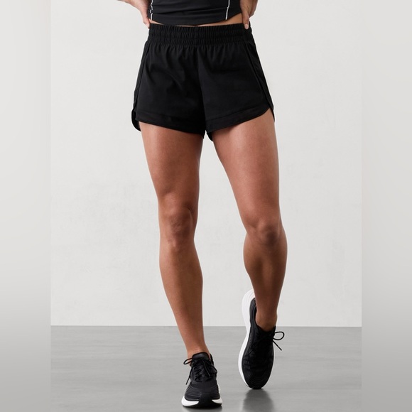ATHLETA MESH RACER RUN MID RISE 4 SHORT - Picture 2 of 10